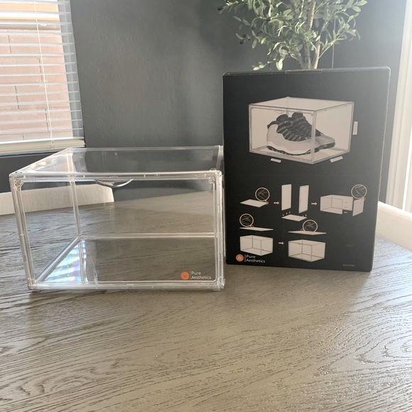 Pure Aesthetics: Acrylic Clear Shoe Boxes for Up to Size 13 (Side Opening) - Picture 2 of 9